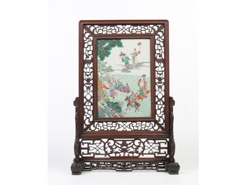 Qing dynasty famille vert table screen.