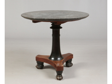 A Regency mahogany centre pedestal table