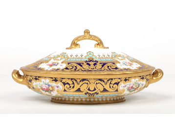 A fine Royal Crown Derby tureen and cove