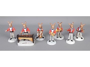 A collection of seven boxed Royal Doulto