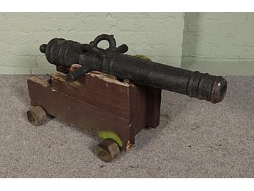 A decorative iron French saluting cannon