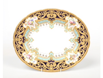 A fine Royal Crown Derby scalloped ovoid